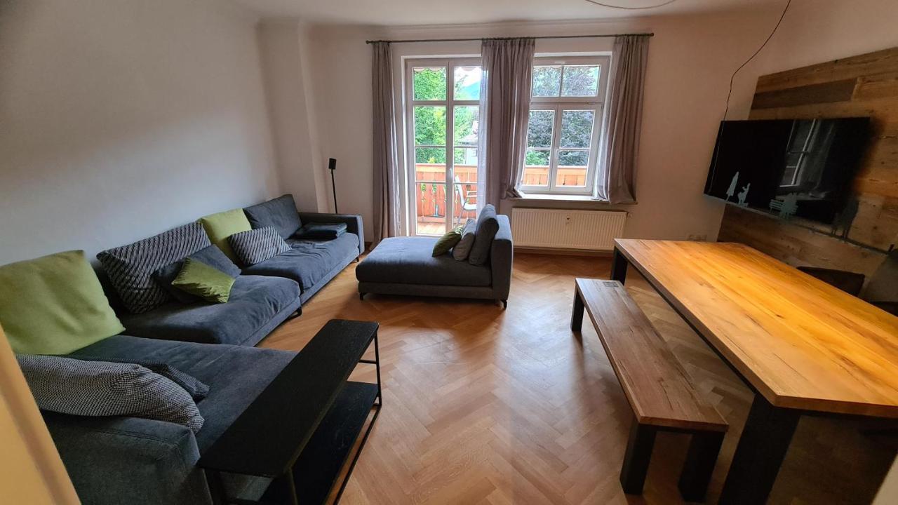 Bunter Hirsch Ferienwohnung im Garmischer Zentrum Exterior foto