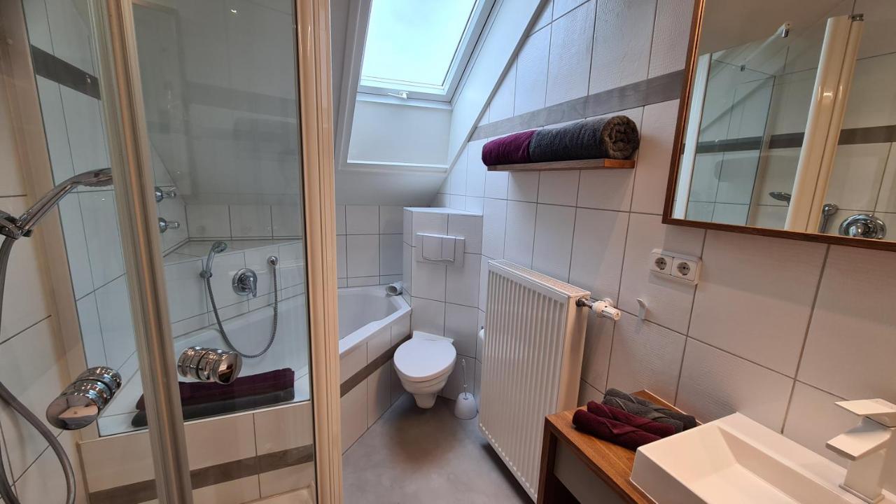 Bunter Hirsch Ferienwohnung im Garmischer Zentrum Exterior foto