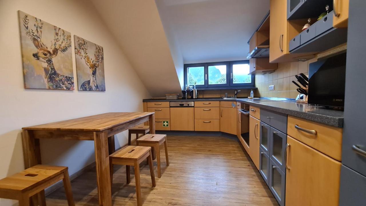 Bunter Hirsch Ferienwohnung im Garmischer Zentrum Exterior foto